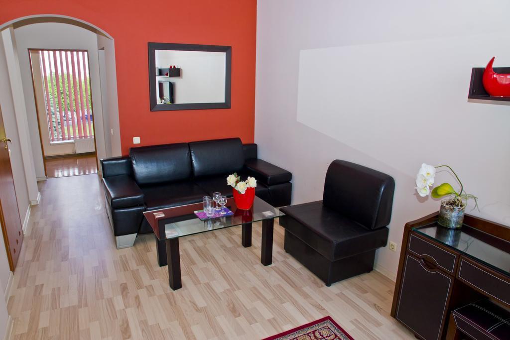 Hotel Merkuriy Leópolis Habitación foto