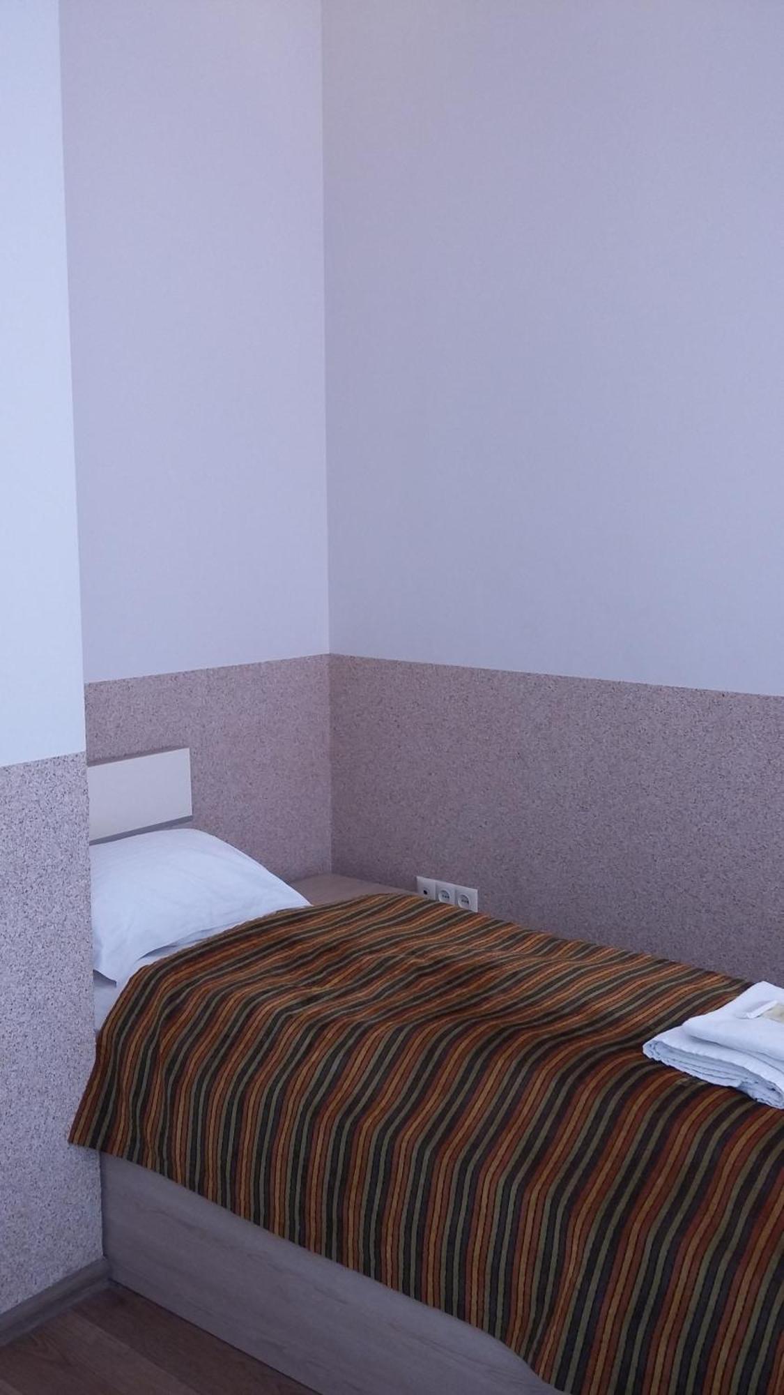 Hotel Merkuriy Leópolis Habitación foto