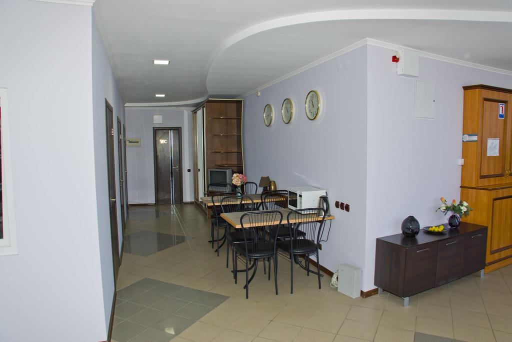 Hotel Merkuriy Leópolis Exterior foto