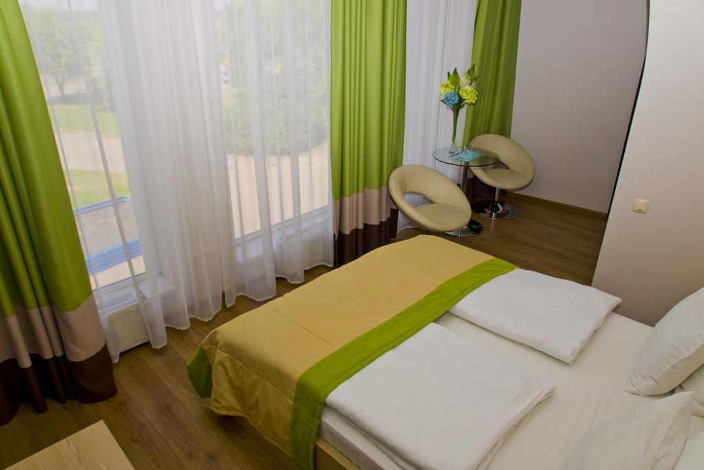 Hotel Merkuriy Leópolis Habitación foto