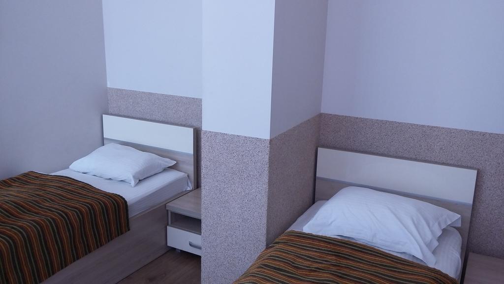 Hotel Merkuriy Leópolis Habitación foto