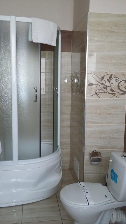 Hotel Merkuriy Leópolis Habitación foto