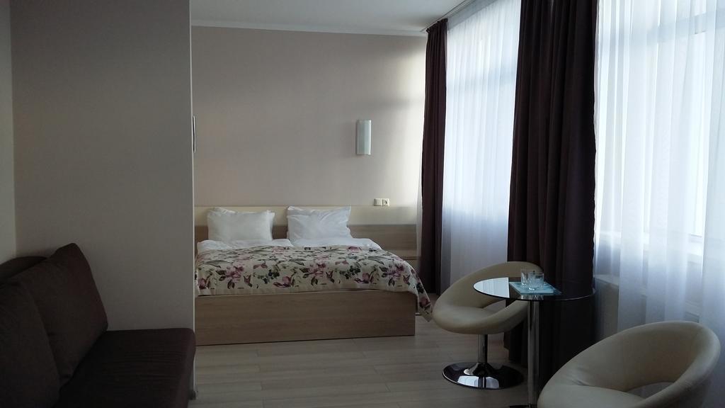 Hotel Merkuriy Leópolis Habitación foto